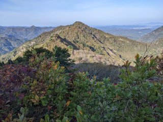 万之助山の尾根